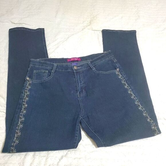 Jeanbay Embroidered Blue Jeans Size 8 - Picture 1 of 8
